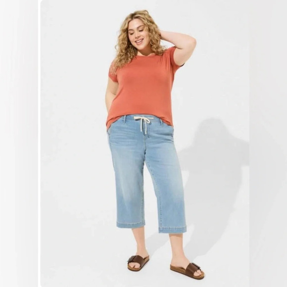 Torrid Super Soft Knits Womens Crew T-Shirt Dusty Red Short Sleeve Stretch Sz 4 - Picture 2 of 7